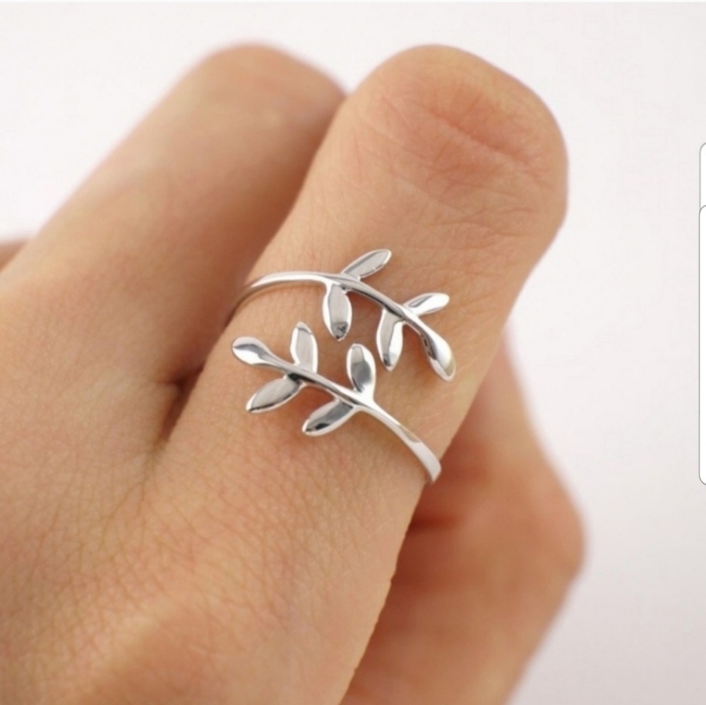 PRIMROSE STERLING SILVER LEAF RING